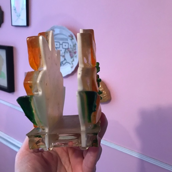 Vintage Yellow Flower Lucite Resin Napkin Holder Yellow Bright Green Mod Kitchen - Picture 3 of 4